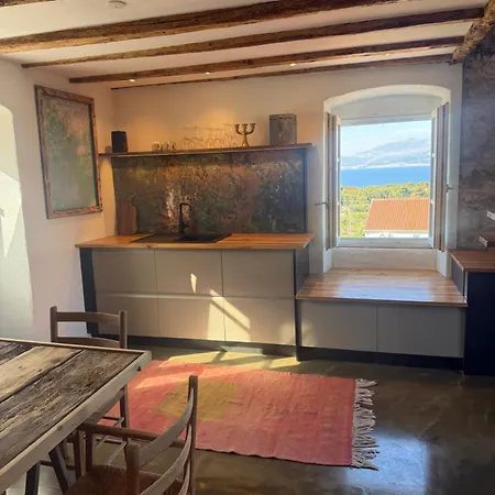 Lejlighed Mirca With Seaview - Charming Stonehouse *