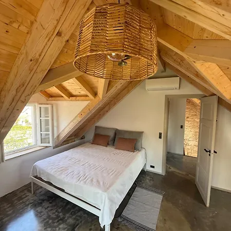 Mirca With Seaview - Charming Stonehouse * Mirce