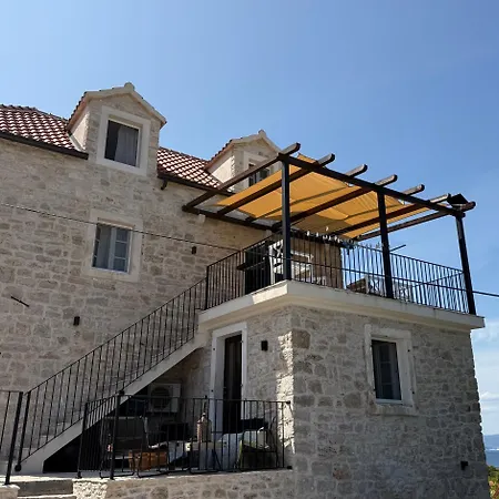 Mirca With Seaview - Charming Stonehouse Mirce